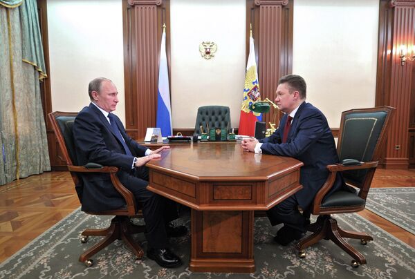 Russian President Vladimir Putin meets Gazprom CEO Alexei Miller on April 3, 2013 - Sputnik International