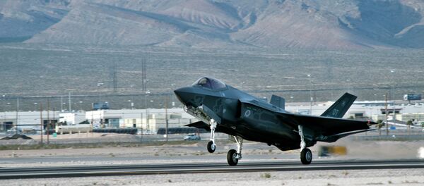 An F-35 Lightning II lands Wednesday, March 6, 2013, at Nellis Air Force Base - Sputnik International