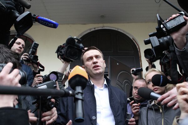 Kremlin Foe Navalny's Trial Gets Off to False Start - Sputnik International