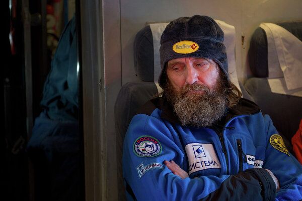 Konyukhov-Simonov Expedition Leaves North Pole for Greenland - Sputnik International