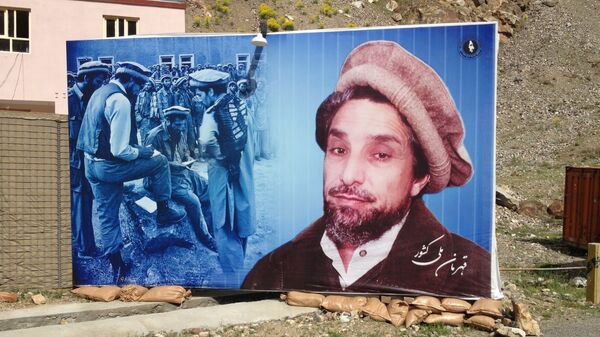 Massoud's billboard at the entrance to his home turf, the Panjshir Valley. - Sputnik International