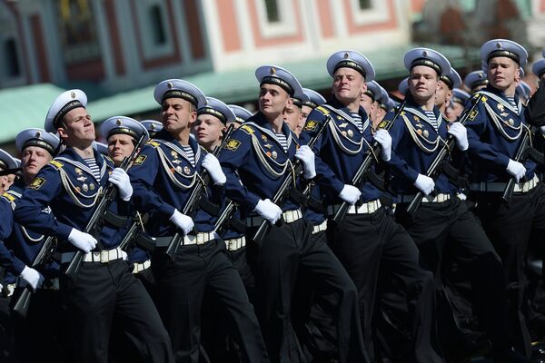 Russian Military Colleges to Graduate 12,000 Officers in 2013 - Sputnik International