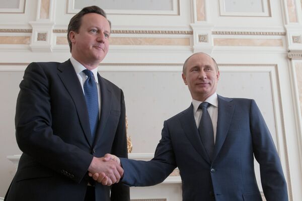 British Prime Minister David Cameron and Russian President Vladimir Putin - Sputnik International