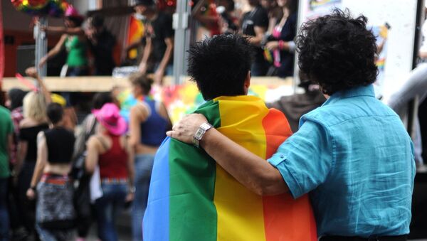 Russian 'Anti-Gay' Bill Passes With Overwhelming Majority - Sputnik International