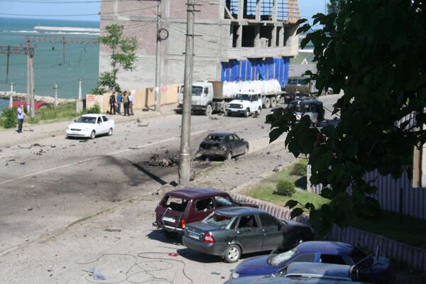 The explosions occurred outside the Bailiff Service building in Makhachkala. - Sputnik International