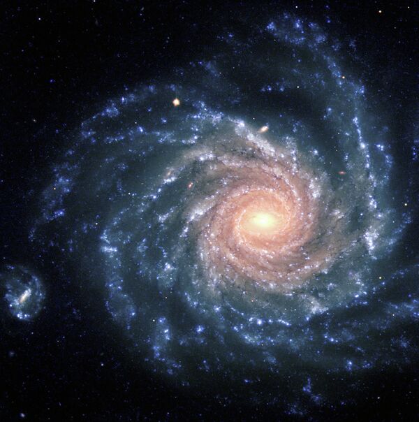 Stars and Galaxies. Images from the Very Large Telescope - Sputnik International