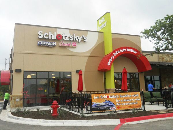 A Schlotzsky’s fast-food restaurant in Austin, Texas - Sputnik International