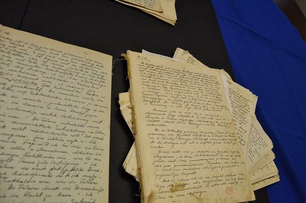 A diary entry (R) in which Rosenberg mentions the names of Adolf Hitler, Luftwaffe chief Hermann Goering, and Nazi foreign minister Joachim von Ribbentrop A diary entry (R) in which Rosenberg mentions the names of Adolf Hitler, Luftwaffe chief Hermann Goering, and Nazi foreign minister Joachim von Ribbentrop - Sputnik International