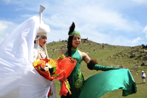 Shaman rituals and a beauty contest at an indigenous festival in Siberia - Sputnik International