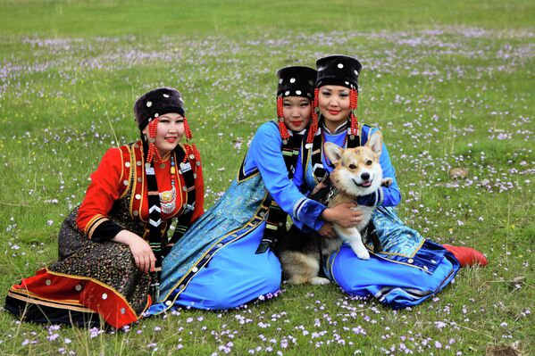 Shaman rituals and a beauty contest at an indigenous festival in Siberia - Sputnik International