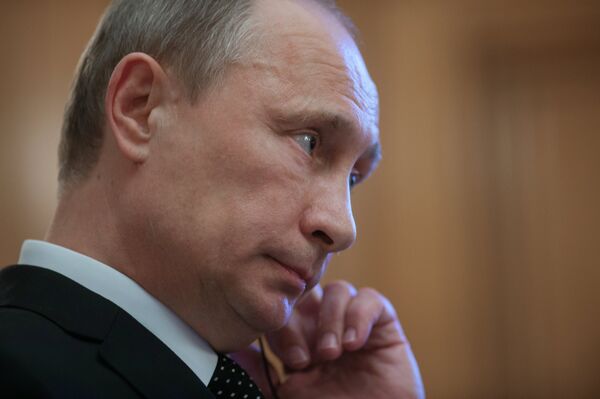 Putin Signs Same-Sex Couple Adoption Ban Into Law - Sputnik International