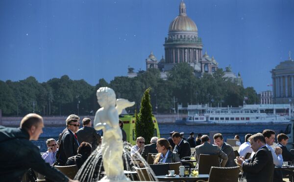 St. Petersburg Signs Deals Worth $4Bln at Forum – Governor - Sputnik International