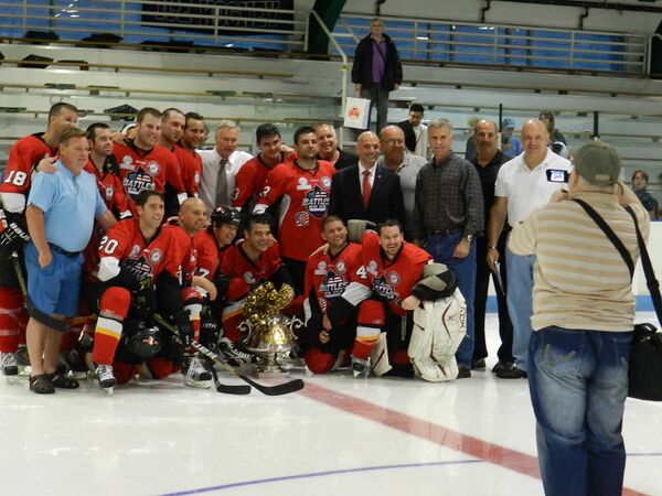New York won the trophy for the second straight year in the third annual “Battles on Ice.” - Sputnik International