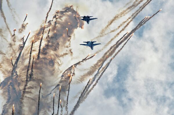 Aerobatic Display Teams at Maritime Defense Show in St. Petersburg - Sputnik International