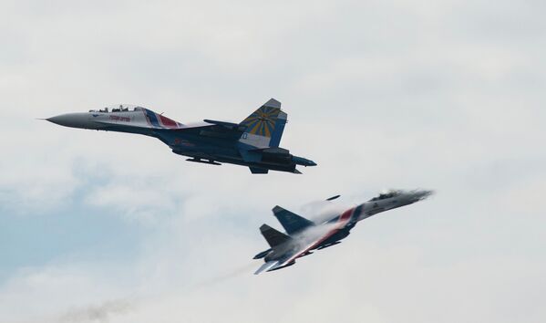 Aerobatic Display Teams at Maritime Defense Show in St. Petersburg - Sputnik International