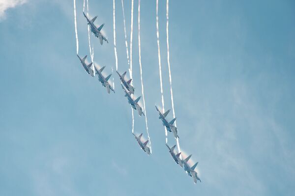 Aerobatic Display Teams at Maritime Defense Show in St. Petersburg - Sputnik International