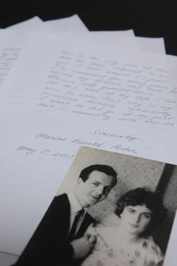 Marina Oswald Porter wrote a five-page letter to the auction house to be sure details were passed along to the new owner. - Sputnik International