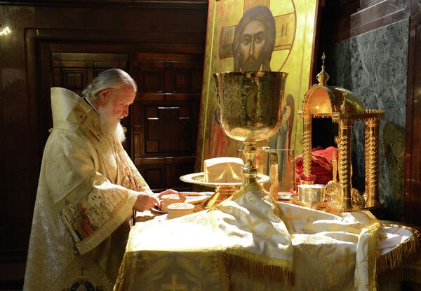 Patriarch Holds Service to Mark 1025th Anniversary of Russia’s Baptism - Sputnik International