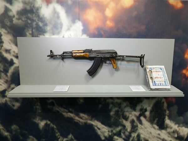 Osama Bin Laden's AK-47 inside the CIA headquarters in Langley, Virginia - Sputnik International