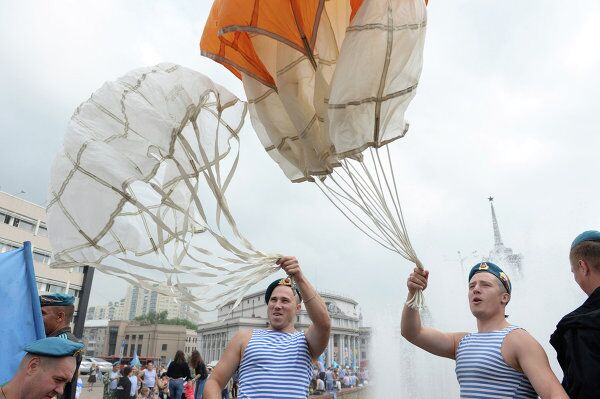 Russians Celebrate Paratrooper Day - Sputnik International