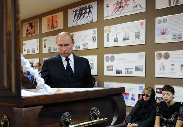 Putin Mourns 'Mentor' Judo Coach - Sputnik International