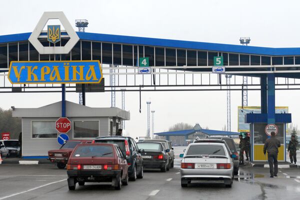 Сar border crossing on the Ukrainian-Russian border (Archive) - Sputnik International