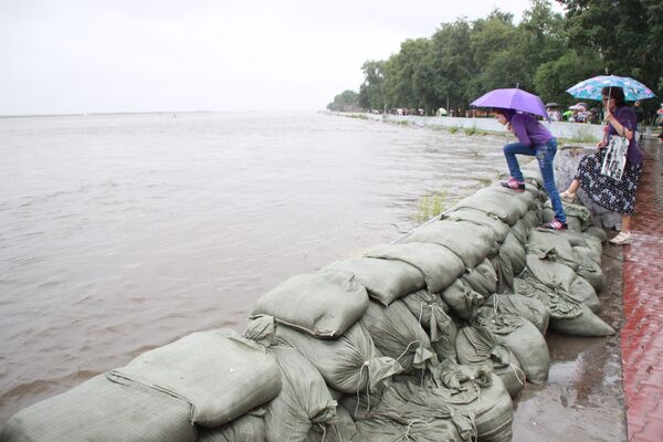 Water Level Rises in Amur River Near Flood-Hit Khabarovsk - Sputnik International