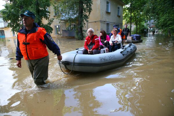 Russian Gov’t Provides $360M to Flood-Hit Far East - Sputnik International