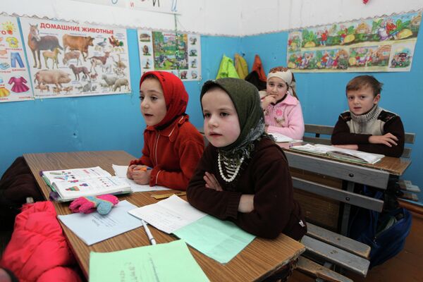 Students during a lesson in a Dagestani school - Sputnik International