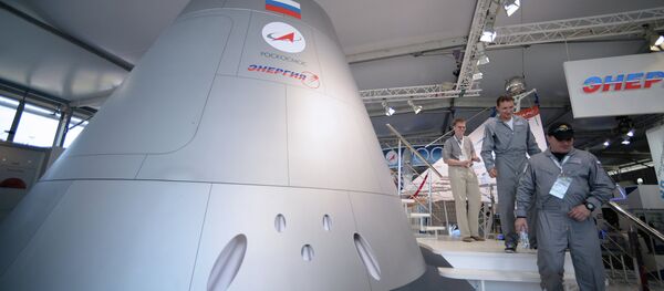 Full-scale model of a new-generation manned spacecraft showcased at the MAKS-2013 air show - Sputnik International