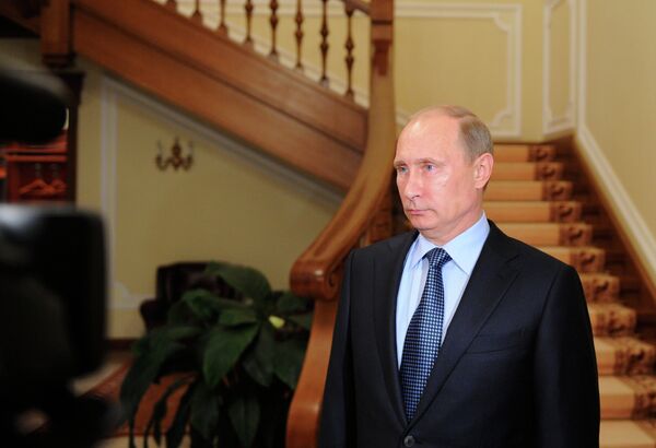 Russian President Vladimir Putin in his residence in Novo-Ogaryovo, September 10, 2013 - Sputnik International