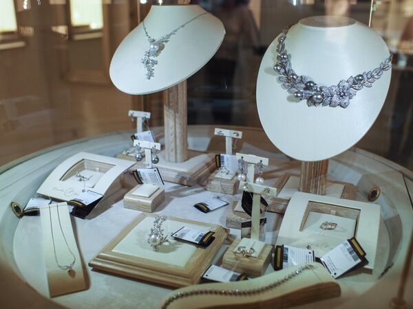 Products of Russia’s Kristall jewelry manufacturer - Sputnik International