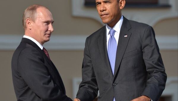 Russian President Vladimir Putin and US President Barack Obama in St. Petersburg, Russia, on September 5 - Sputnik International