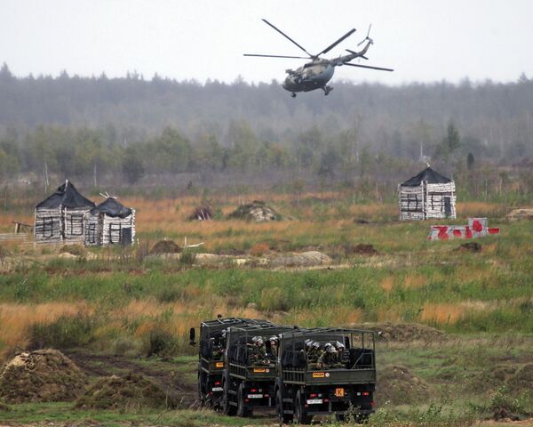 Russia, Belarus Conduct Joint Military Exercises: Zapad-2013 - Sputnik International