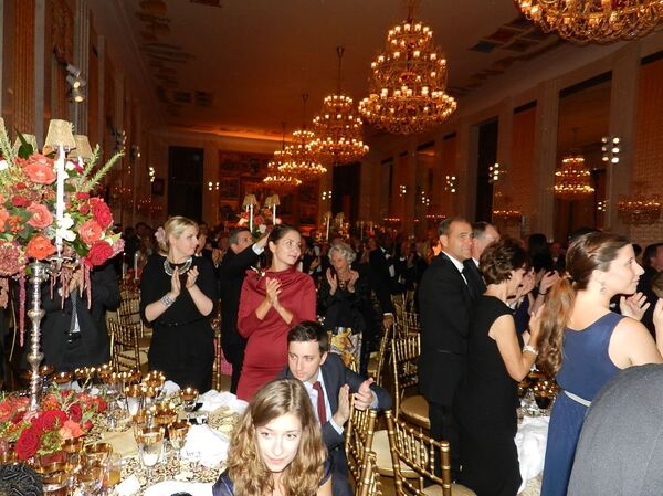 The crowd at the Russian Embassy in Washington applauding the Marsalis-Butman performance Oct. 7. - Sputnik International
