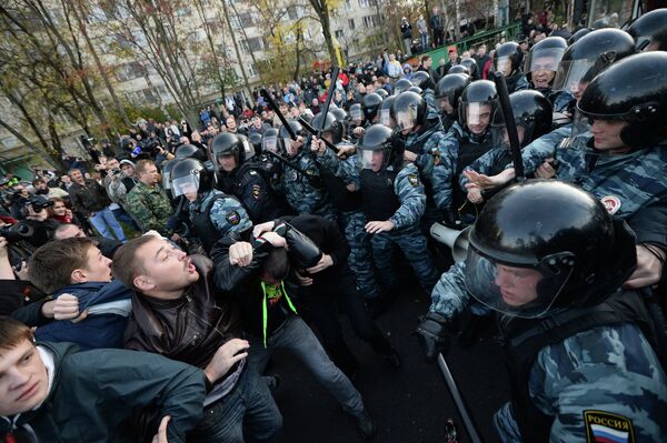 Protest over a killing in southern Moscow,  Oct. 13, 2013. - Sputnik International