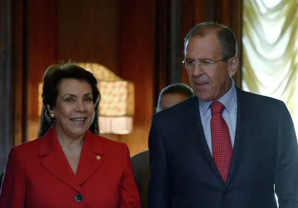 Mireya Aguero Trejo de Corrales and Sergei Lavrov - Sputnik International