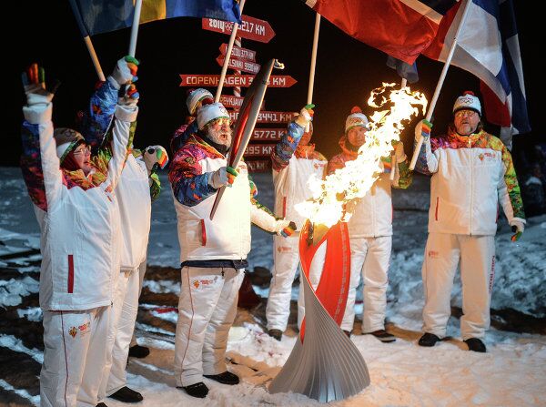 Sochi 2014 Olympic Flame Heats Up the North Pole - Sputnik International