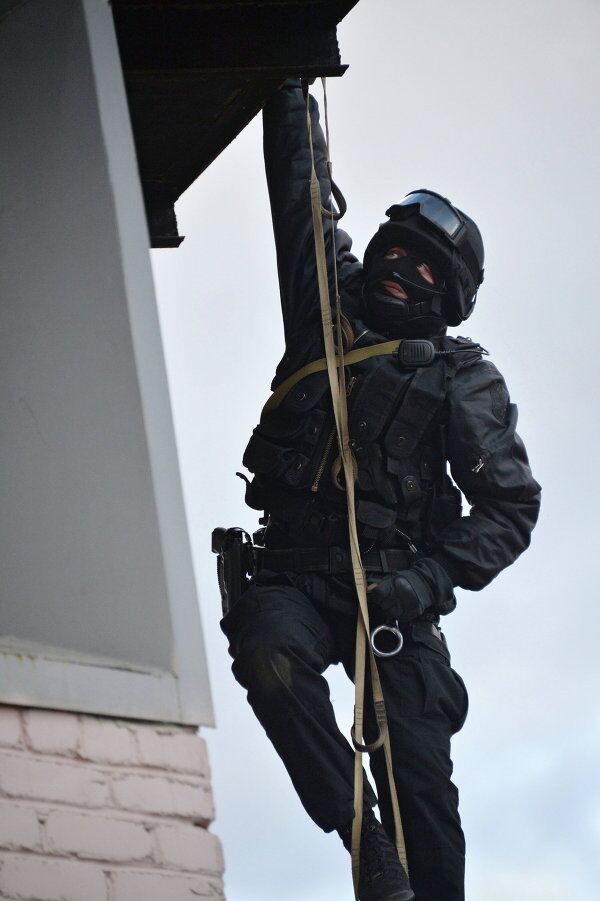 Elite Commando Units Thrill Spectators at Interpolitex-2013 Exhibition - Sputnik International