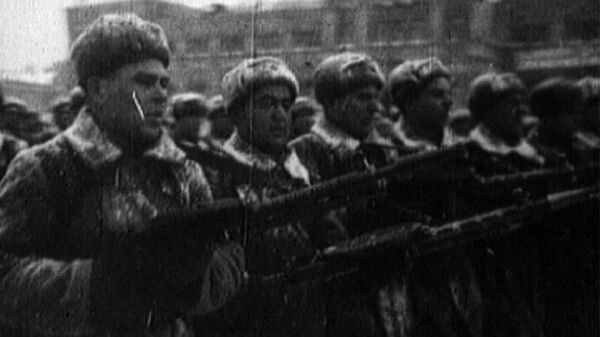Reenactment of November 7, 1941 Military Parade on Red Square - Sputnik International