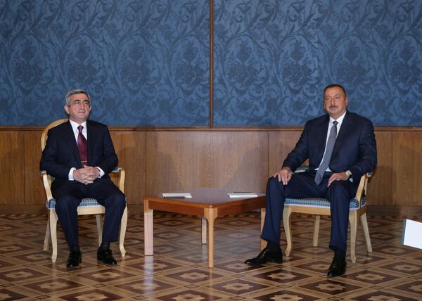 Meeting of Azeri President Aliyev and Armenian President Sargsyan in Russia - Sputnik International