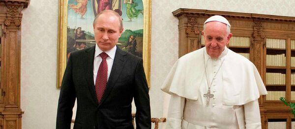 Pope Francis meets Russian President Vladimir Putin during a private audience at the Vatican, November 25, 2013 Pope Francis meets Russian President Vladimir Putin during a private audience at the Vatican, November 25, 2013 - Sputnik International