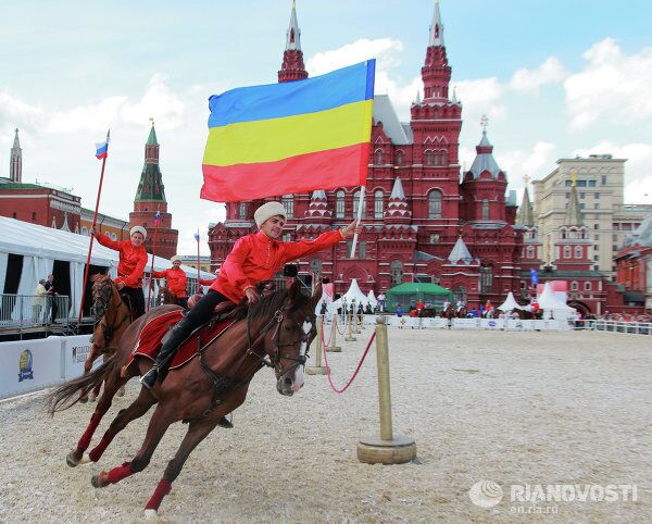 Red Square as Flowerbed, Runway and Ice Rink - Sputnik International