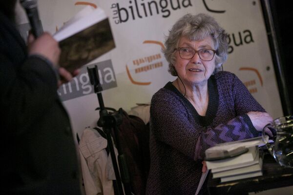 Soviet-era dissident and poet Natalya Gorbanevskaya during a May 7, 2013, poetry reading in Moscow a few weeks before her 77th birthday - Sputnik International