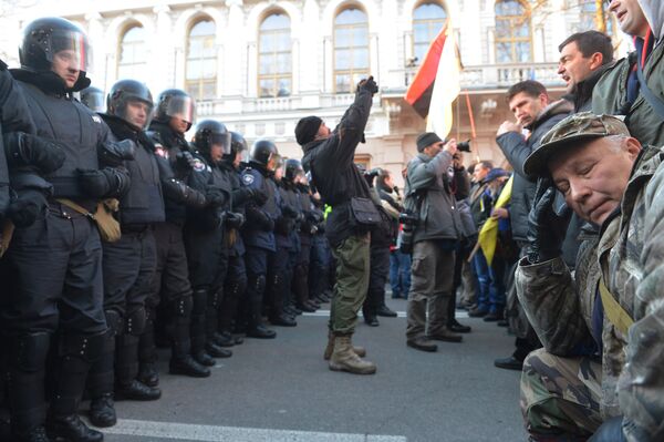 Mass pro-EU riots in Kiev - Sputnik International