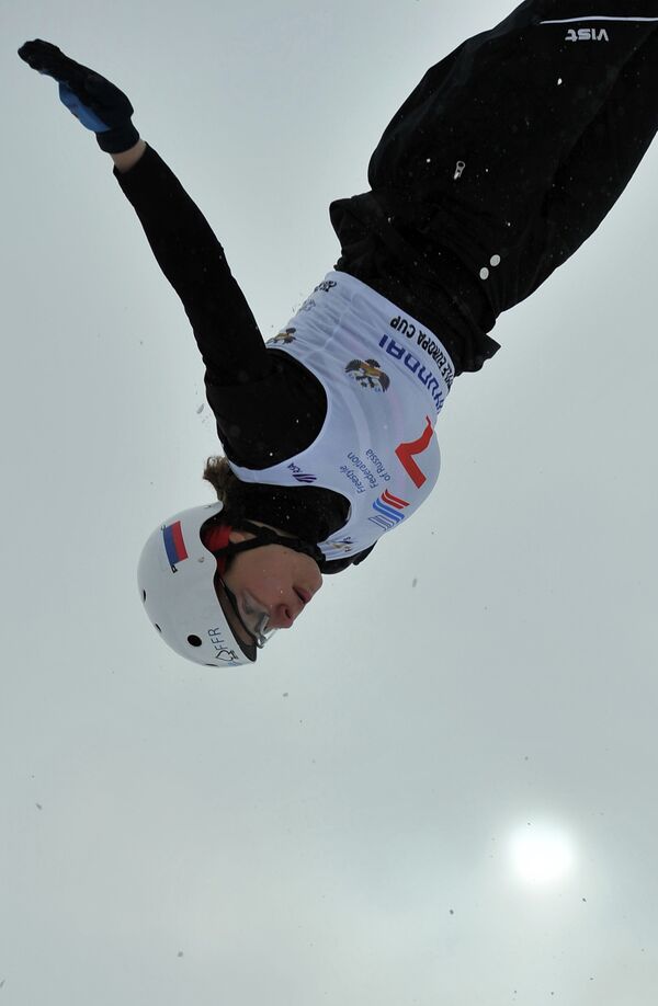 21-year-old Veronika Korsunova won silver in the aerials at the FIS Freestyle World Ski Championships in Norway. - Sputnik International