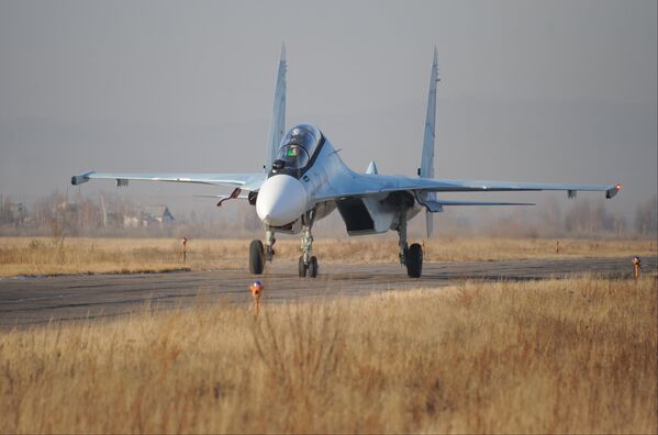 Siberian Air Base Gets New Russian Su-30SM Fighter Jets - Sputnik International