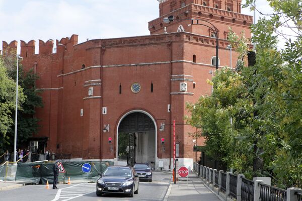 The gate of the west Borovitskoye Tower (archive) - Sputnik International