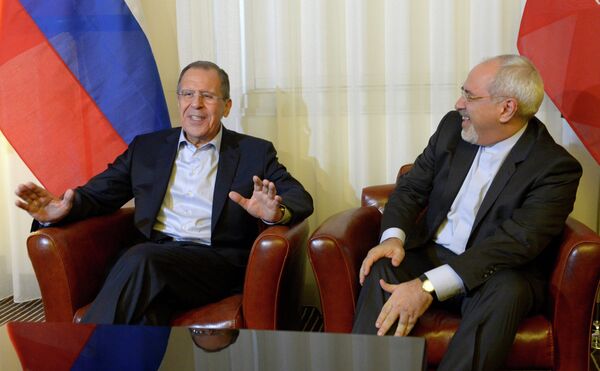 Sergei Lavrov and Mohammad Zarif during their meeting in Geneva on Nov. 22 - Sputnik International