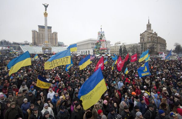 Supporters of Ukraine's integration with the EU on Maidan Square in Kiev. - Sputnik International